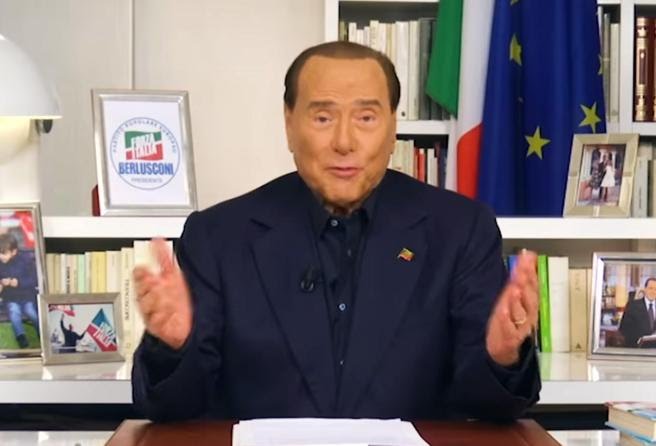 Berlusconi accoglie l’appello di Italia Libera e rilancia il suo no alla guerra