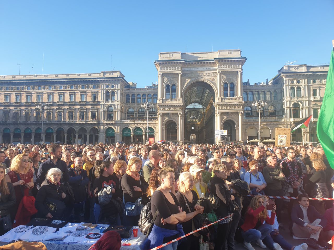 Ancora Italia… Libera e Popolare: sabato scorso in 20.000 contro la guerra a Milano
