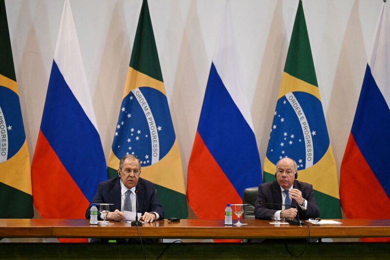 Lavrov in Brasile: sempre più forte il rapporto sino-russo-brasiliano
