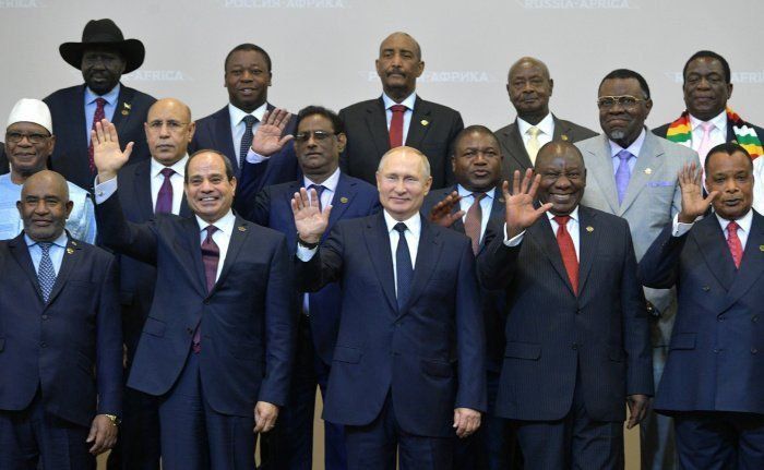 Vertice Russia-Africa: la fine del colonialismo e la nascita dell’ordine multipolare.