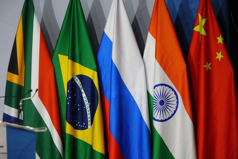 I BRICS sfidano l’egemonia americana.